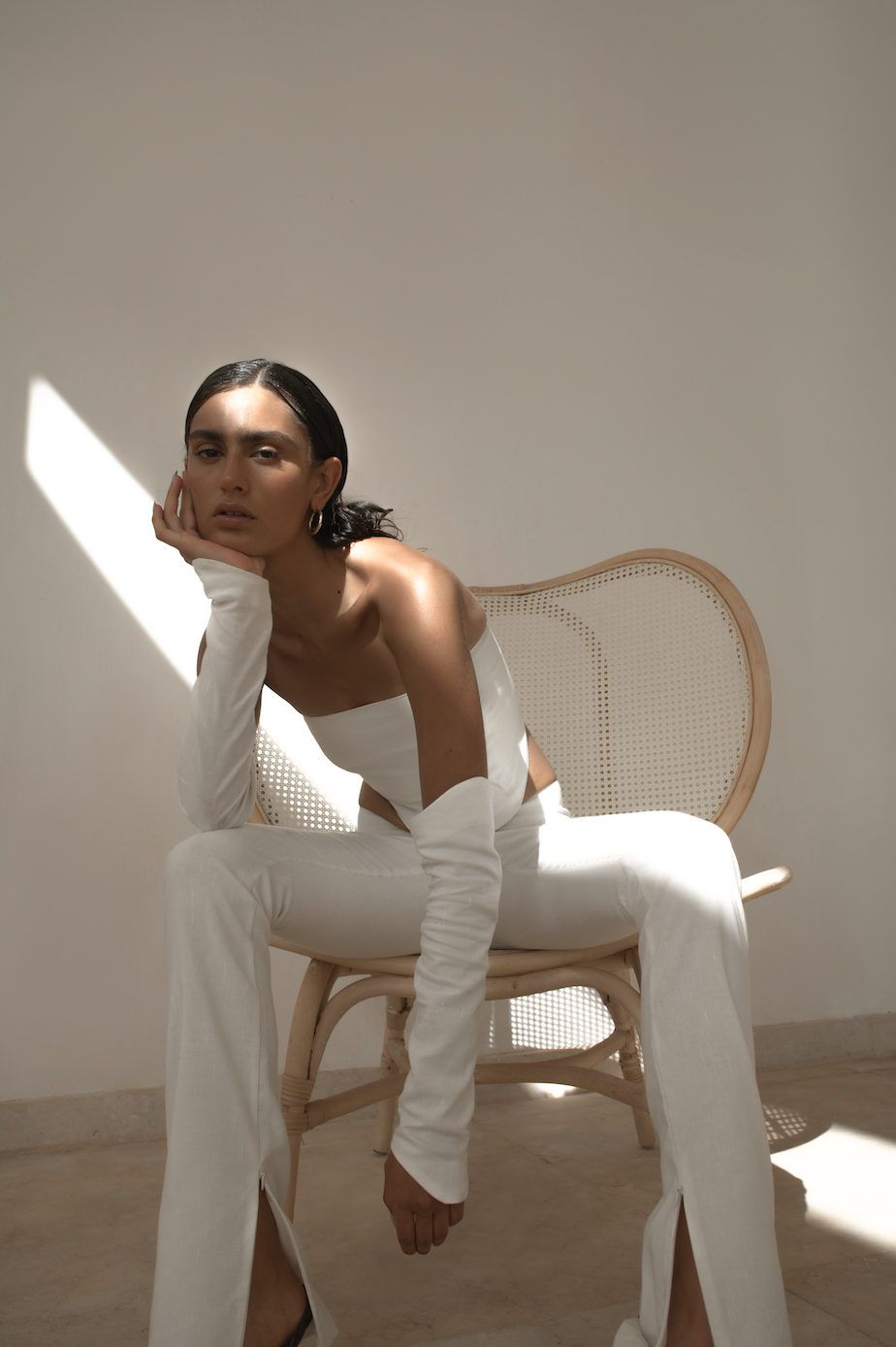 Dip-Waist Kick Flare Pants- White